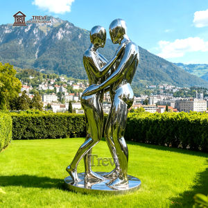 Statues de couple enlacés TREVI, grande taille, en acier inoxydable poli miroir, pour décoration extérieure - Product Image 3