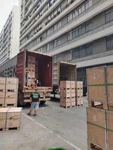 Industrieller Kommerzieller 48V300Ah LiFePO4-Akkupack Große Kapazität Fernbedienungskompatibel CE-Zertifiziert 6000 Zyklen - Product Image 5