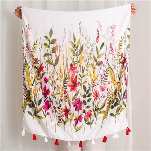 Venta al por mayor <span class=keywords><strong>2020</strong></span> gran oferta bufanda con estampado tropical moda acogedora hoja verde y rojo estampado floral borla bufanda de algodón de gran tamaño - Product Image 2