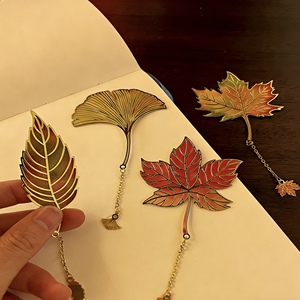 Nuevo/Último/Oferta Limitada: Llavero Magnético de Resina Metálica con Corazón de Lámina Dorada, Diseño de <span class=keywords><strong>Genshin</strong></span>, Animal, Aleación de Zinc, Motivo Cristiano, Enfermera, Sexy, Mágico, Nostálgico, Chica - Product Image 2