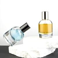 Flacon de parfum en verre cristal vide de forme ronde 30ml 50ml 100ml rechargeable avec pulvérisateur de luxe, diffuseur à bâtonnets et emballage