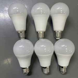 Bombilla LED A70 Global de 15W, 1300 Lúmenes, Ra80, E26/E27/B22, 6000K, Chips SMD, 55mm, AC110V-265V, Pantalla de Plástico, 30000 Horas de Duración - Product Image 1
