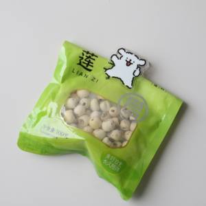 مشابك عرض عصرية لغرفة المعيشة صديقة للبيئة من الأكريليك الشفاف قابلة للتخصيص بتصميم حيوانات كرتونية بألوان بانتون مخصصة - Product Image 2