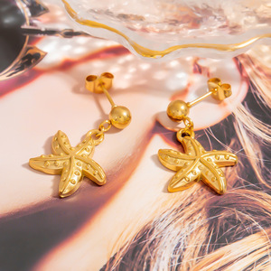 Boucles d'oreilles pendantes étoile de mer en alliage de zinc plaqué or 18 carats et acier inoxydable, style resort, thème océan, bijoux de mode - Product Image 2