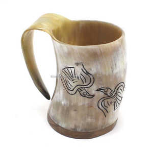 Mug en corne à boire naturelle de luxe tendance de 4 pouces, mug en corne à bière de qualité supérieure gravé à la main par les Vikings, écologique, utilisable au micro-ondes - Product Image 2