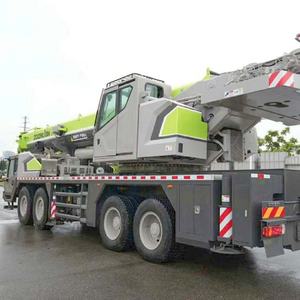 Grúa sobre Camión Zoomlion ZTC800 de 80 Toneladas de Segunda Mano, Pluma Principal de 65.6m, Momento de Elevación de 3557kN·m para Construcción - Product Image 5