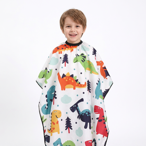 Cape de Coiffure Anti-Adhérente pour Enfants Motif Dinosaure – Fournisseur Fabricant – Écharpe de Coiffure pour Bébé et Enfant – Capes de Coiffure Cartoon - Product Image 1