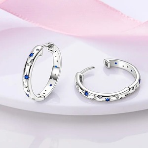Pendientes de Sol y Luna para Mujer, Diseño de Rayos Celestiales, Joyería de Moda para Uso Diario - Product Image 3