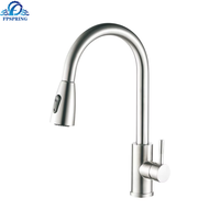 Robinet de cuisine rétractable à poignée unique en acier inoxydable brossé classique moderne Cartouche en céramique Eau chaude et froide