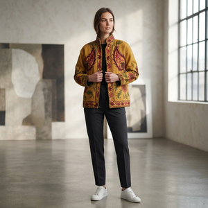Veste en velours 100% coton, style bohème vintage pour femmes, brodée à la main, couleur verte Mahendi, motif floral Suzani - Product Image 1