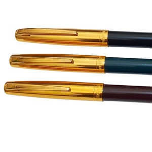 Regali per ufficio di scrittura lisci Best-seller pennino con cappuccio classico raffinato disponibile in penne stilografiche promozionali a 3 colori - Product Image 6