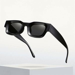 Gafas de Sol Polarizadas Cuadradas Pequeñas con Logotipo Personalizado, Estilo Retro Punk para Mujer, Protección UV400, para Hombre - Product Image 3