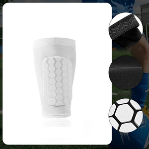 Protège-tibias <span class=keywords><strong>de</strong></span> football en nid d'abeille <span class=keywords><strong>de</strong></span> haute qualité avec logo personnalisé, protection antichoc et manchons <span class=keywords><strong>de</strong></span> <span class=keywords><strong>compression</strong></span> pour mollets - Product Image 4