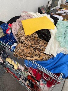 Fardos Premium de Roupas Americanas Usadas Mistas de Alta Qualidade - Product Image 6