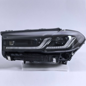 Faro LED LCI OEM per <span class=keywords><strong>BMW</strong></span> Serie 5 M5 530i 540i G30 2021 2022 2023, Sfondo Nero con Occhi d'Angelo Gialli, Parte Originale G30 - Product Image 1