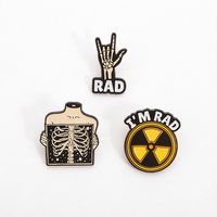 Spilla smaltata con motivo mano scheletro e citazione 'I Am Rad', a tema pericolo di radiazioni, regalo di gioielleria per amici, vendita all'ingrosso