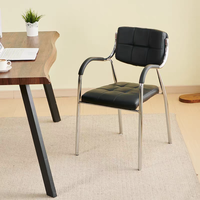 Chaise de conférence empilable en cuir rembourrée de qualité supérieure, design moderne, pour salle de réunion, église, usage intensif, approvisionnement en gros/projet