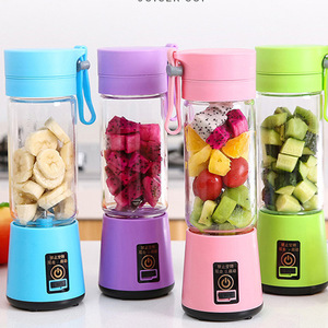2025 hộ gia đình thông minh kỹ thuật số xách tay trái cây Máy xay sinh tố mới mini cầm tay sạc USB Smoothie máy làm bằng nhựa - Product Image 3