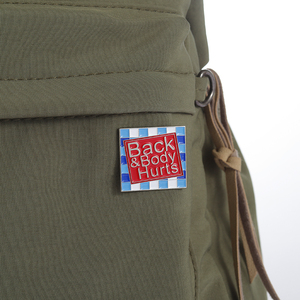Back & Body Hurts Square Kotak Dialog Enamel Lapel Pins-Pilihan Hadiah Yang Terjangkau dan Populer untuk Anak-anak dan Teman-teman - Product Image 3