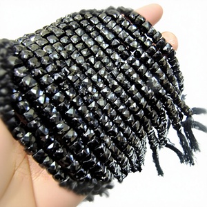 Perles facettées en spinelle noire de haute qualité, forme cube 3D, 7 mm, en vrac, sur brin de 8 pouces, pour la fabrication de bijoux - Product Image 3