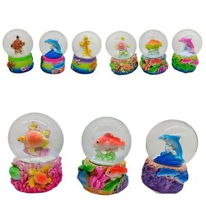 Bola de Nieve Personalizada con Diseño Otoñal 2024, Recuerdo de Alta Calidad en Diferentes Tamaños - Product Image 1