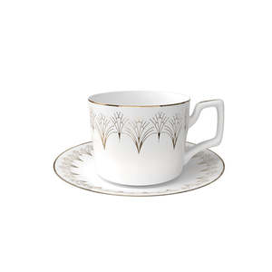 Assiette à dîner en porcelaine fine à bords dorés, issue d'un <span class=keywords><strong>service</strong></span> <span class=keywords><strong>de</strong></span> vaisselle minimaliste, avec un ensemble <span class=keywords><strong>de</strong></span> tasses, assiettes et bols en porcelaine fine et des assiettes à dîner blanches - Product Image 5
