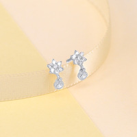 Modischer Minimalistischer Schmuck Vergoldete 925 Silber Zirkonia Blumen-Ohrstecker für Damen