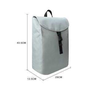 Sac à dos unisexe minimaliste à enroulement personnalisé en cuir Oxford avec fermeture éclair, imperméable, idéal pour les voyages, le travail et les ordinateurs portables, modèle Arcuate - Product Image 2