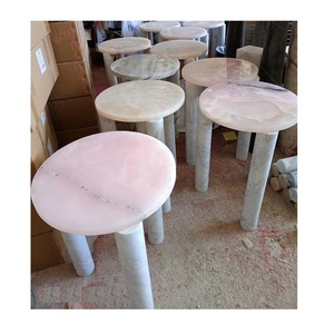 Mini <span class=keywords><strong>table</strong></span> d'appoint de luxe <span class=keywords><strong>ronde</strong></span> moderne en pierre de marbre d'onyx rose naturel pour chambre à coucher pour filles - Product Image 1