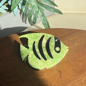 Pinces à griffes en acétate <span class=keywords><strong>de</strong></span> <span class=keywords><strong>crabe</strong></span> <span class=keywords><strong>de</strong></span> dessin animé pinces à griffes <span class=keywords><strong>de</strong></span> poisson tropical pinces à cheveux biologiques marines nouvellement conçues - Product Image 5