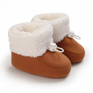 Botines <span class=keywords><strong>para</strong></span> recién nacidos, calcetines <span class=keywords><strong>para</strong></span> pies <span class=keywords><strong>de</strong></span> Papá Noel, botas navideñas <span class=keywords><strong>para</strong></span> bebés, encantador copo <span class=keywords><strong>de</strong></span> nieve, diseño <span class=keywords><strong>de</strong></span> Papá Noel, zapatillas cálidas <span class=keywords><strong>de</strong></span> invierno, zapatos antideslizantes - Product Image 1