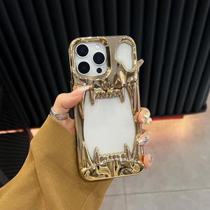 Thiết kế mới Electroplated Hollow <span class=keywords><strong>Tiger</strong></span> răng trường hợp điện thoại cho <span class=keywords><strong>Iphone</strong></span> 17 16 15 14 Pro chống sốc điện thoại bìa cho Samsung S24/S25 - Product Image 1