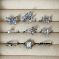 Vente en gros de bagues de pierres précieuses en acier inoxydable de haute qualité à la mode, bague classique en or et argent avec incrustation de strass