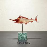 Ornement décoratif pour la maison en résine en forme de poisson à long bec