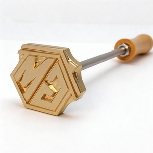 Molde de latón duradero <span class=keywords><strong>para</strong></span> grabado en caliente, molde de estampado personalizado <span class=keywords><strong>para</strong></span> logotipos en cuero, <span class=keywords><strong>tela</strong></span>, madera y muebles - Product Image 1