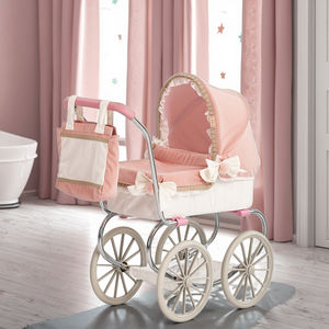 Poussette pour poupée en velours côtelé rose rêveur - Accents blancs doux et tissu en peluche, poussette à thème fantastique pour jeux de rôle - Product Image 2