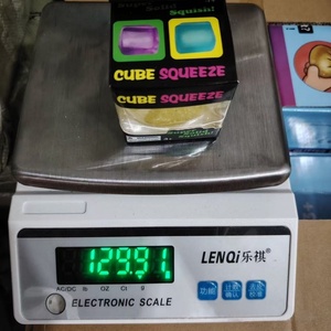 Balle anti-stress souple et croustillante avec texture cristal de glace, jouet sensoriel portable pour la relaxation, le jeu sur le bureau, cadeau, confort sensoriel - Product Image 6