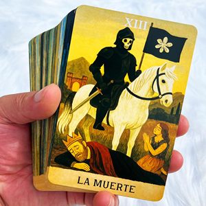 <span class=keywords><strong>Baraja</strong></span> <span class=keywords><strong>de</strong></span> Tarot <span class=keywords><strong>Española</strong></span> <span class=keywords><strong>de</strong></span> 78 Cartas con Guía y Caja, Cartas <span class=keywords><strong>de</strong></span> Lectura Espiritual <span class=keywords><strong>de</strong></span> 8x12cm, Diseño Portátil, Venta al Por Mayor OEM, MOQ Bajo - Product Image 6