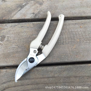 Sécatrices de jardinage taïwanaises 130A, lame en acier inoxydable de 70 mm de longueur, pour la taille des arbres et des fleurs - Product Image 3