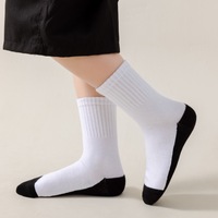 Chaussettes mi-hautes pour enfants, printemps-automne, sport, garçons, étudiants, semelles noires, blanches, chaussettes scolair