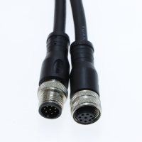 Connecteur circulaire blindé robuste M12 noir, câble moulé étanche, configuration de broches personnalisée