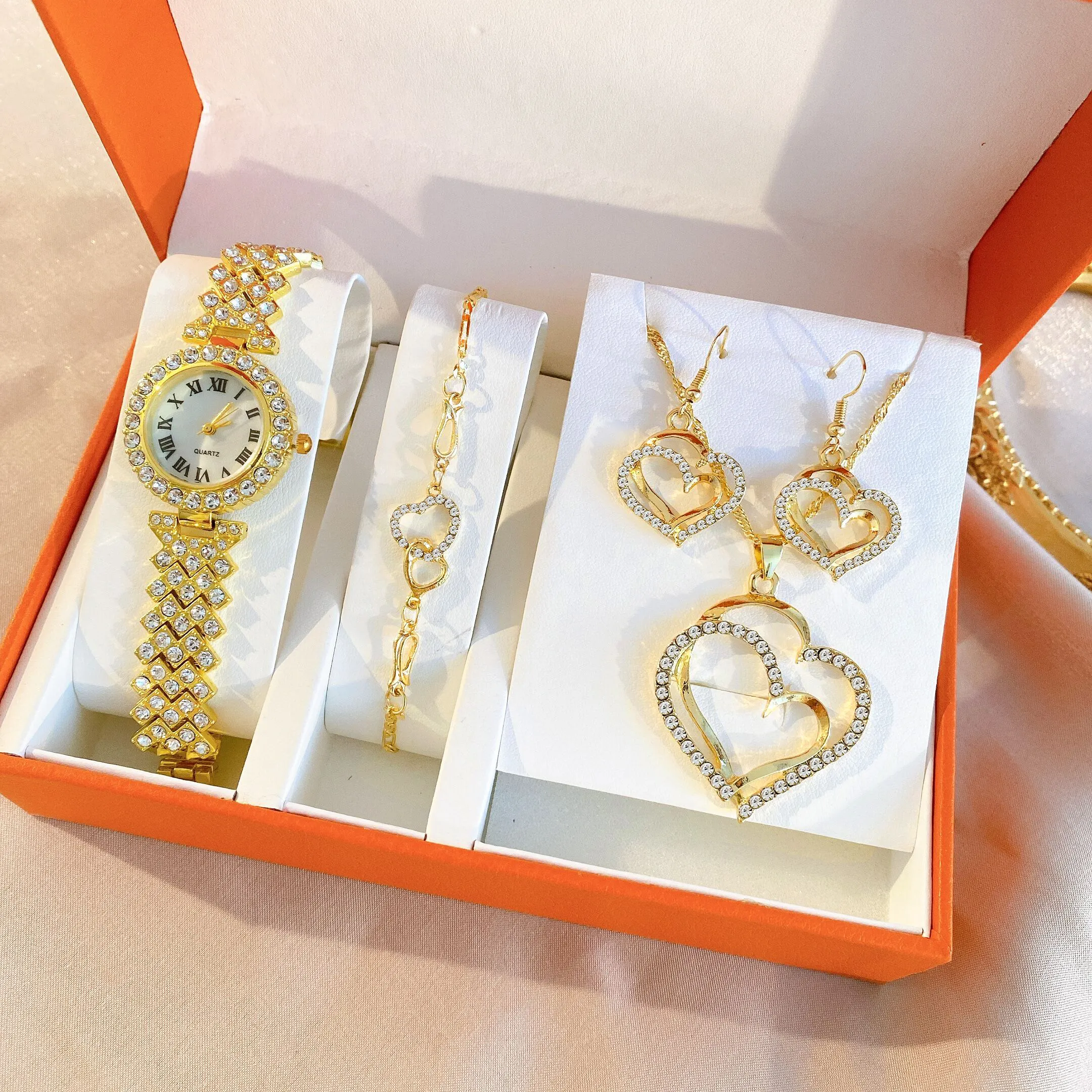 Luxe Quartz Horloge Sieraden Set Cz Crystal Hollow Grote Hart Hanger Ketting En Oorbellen Set Voor Vrouwen Bruiloft