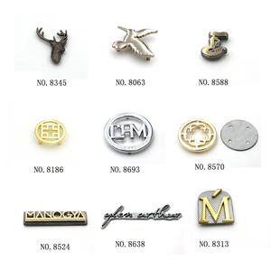 Tornillo de logotipo de <span class=keywords><strong>metal</strong></span> chapado en oro en placa de logotipo grabado de <span class=keywords><strong>metal</strong></span> para artesanía de bolsa de muebles - Product Image 5