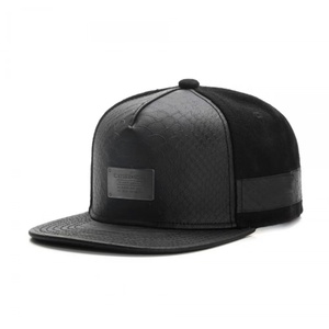 Gorra de Ala Plana a Cuadros Rojos de Mezcla de Lana con Logotipo Metálico, Gorra de Camionero Ajustable para Adultos Unisex, Logotipo Personalizado Disponible - Product Image 2