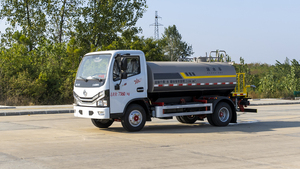 Camion-citerne diesel Dongfeng 4X2 best-seller avec moteur et pompe, réservoir d'eau de 5000 L, pulvérisation de brume réglable, émission Euro 6 - Product Image 6