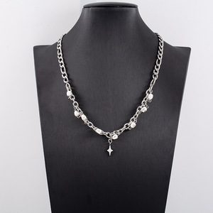Collar de clavícula de acero inoxidable con perla sintética y dije de estrella de cuatro puntas para hombre - Product Image 1