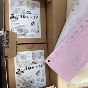 Contacteur Siemens 220V 50/60Hz AC-3 12A 400V 5.5kW 1NO 1NC Fabriqué en Chine - Product Image 1