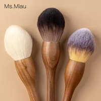 Ensemble de pinceaux de maquillage de luxe vegan professionnel personnalisé Kit de maquillage cosmétique de marque privée avec manche en bois de haute qualité