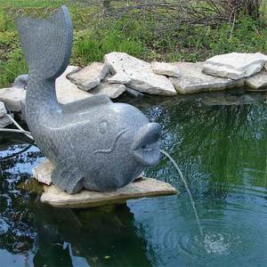 Escultura de Pez de Mármol Tallada a Mano para Jardín Exterior, Tallado Elegante para Parque, en Venta - Product Image 3
