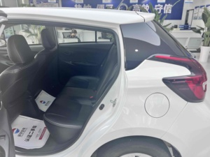 Vitz 2019 Modelo 1.5L Automático CVT Cruiser Edition Euro VI Volante a la izquierda Sedan Distribución de la fuerza de freno Rueda multifunción - Product Image 4